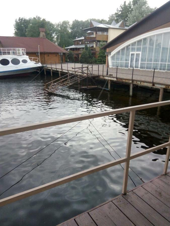 Hutor Hotel Dnipro Exterior foto